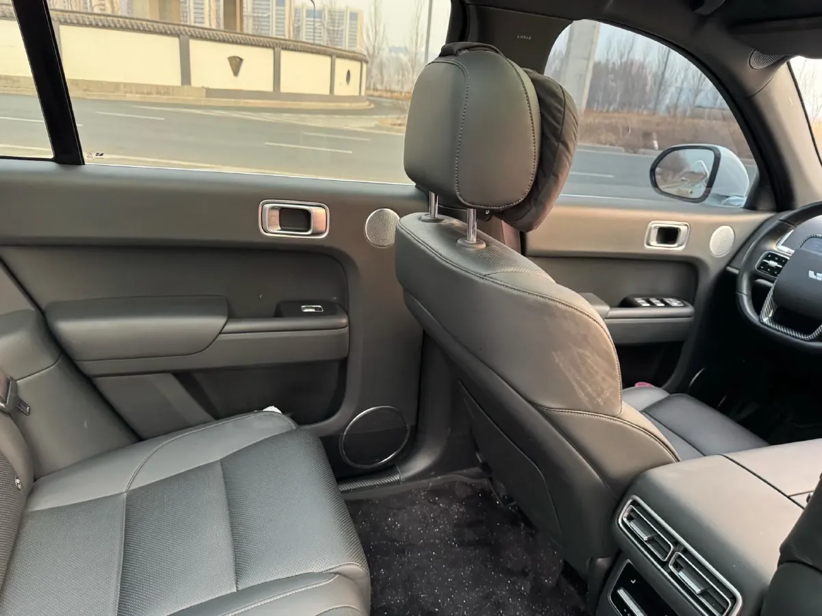 2023 Li L7 Range Extended 154HP REEV 40.9KWH,autocango,china used car exporter,china ev exporter,chinese used car exporter,chinese used ev exporter