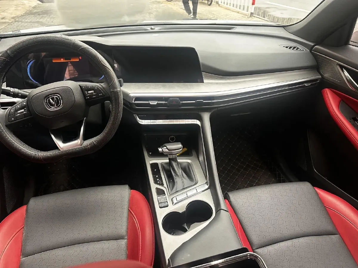 2021 ChangAn CS35 Plus 1.4T 160HP L4 7DCT,autocango,china used car exporter,china ev exporter,chinese used car exporter,chinese used ev exporter