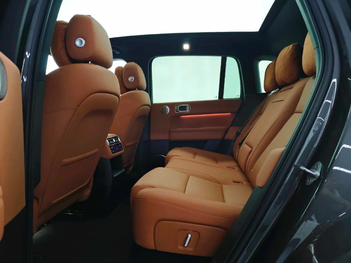 2024 Li L6 Range Extended 154HP L4 REEV 36.8KWH,autocango,china used car exporter,china ev exporter,chinese used car exporter,chinese used ev exporter