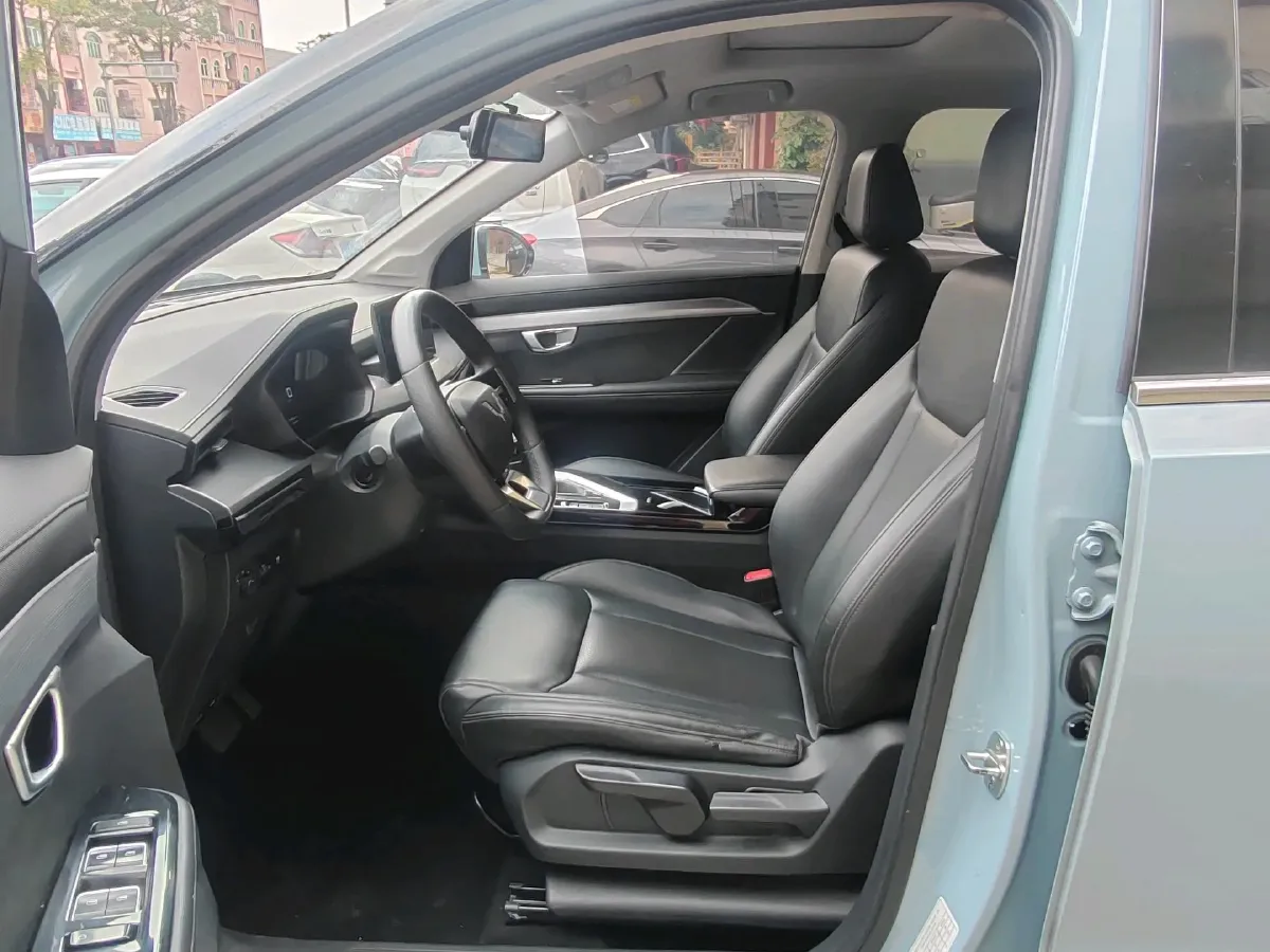 2021 WuLing XingChen 1.5T 147HP L4 CVT,autocango,china used car exporter,china ev exporter,chinese used car exporter,chinese used ev exporter