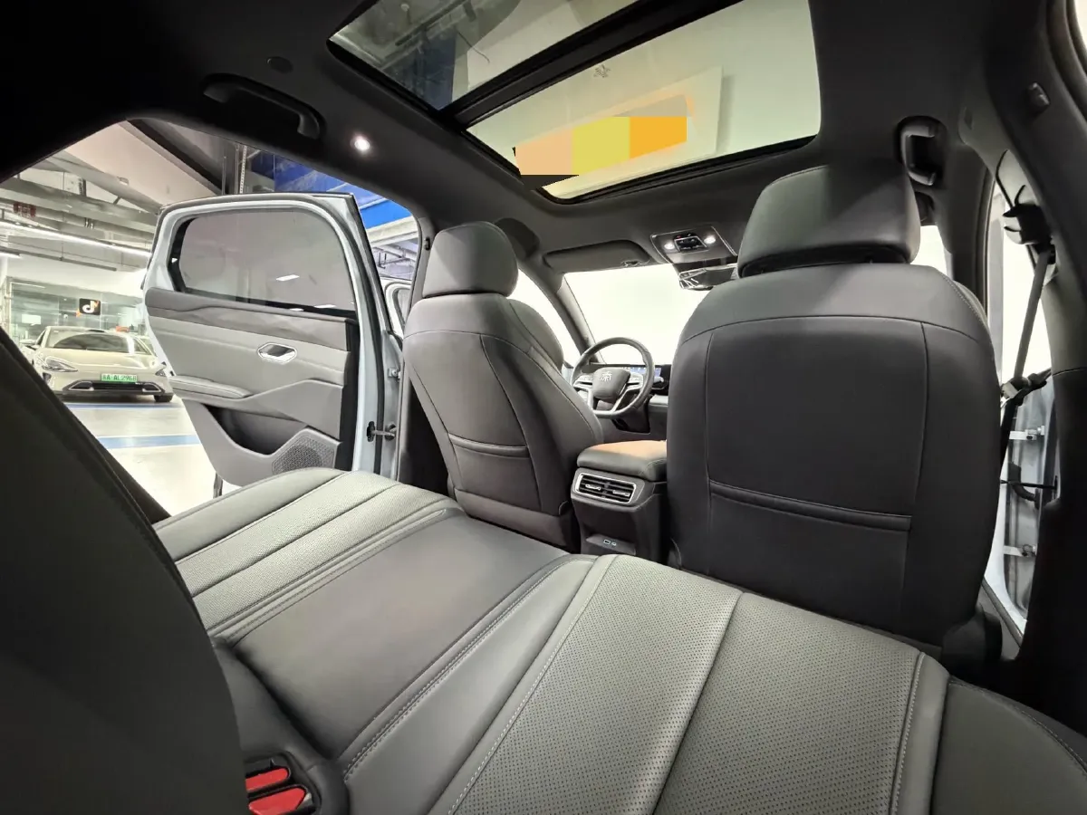 2025 BYD QinL BEV,autocango,china used car exporter,china ev exporter,chinese used car exporter,chinese used ev exporter