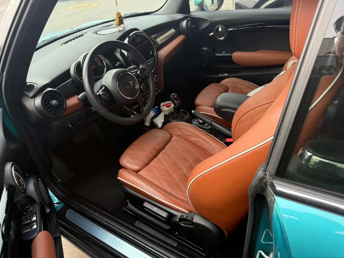 2019 MINI MINI 1.5T 136HP L3 7DCT,autocango,china used car exporter,china ev exporter,chinese used car exporter,chinese used ev exporter