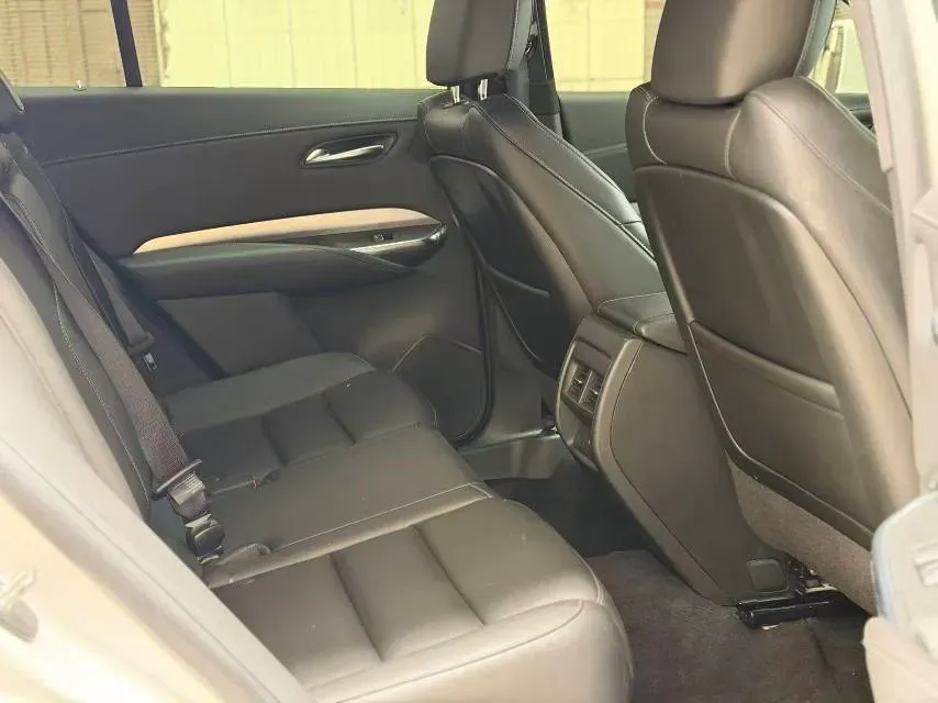 2020 Cadillac XT4 2.0T 241HP L4 9AT,autocango,china used car exporter,china ev exporter,chinese used car exporter,chinese used ev exporter