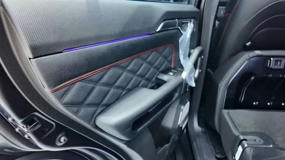 2025 Jetour Traveller 2.0T 254HP L4 8AT,autocango,china used car exporter,china ev exporter,chinese used car exporter,chinese used ev exporter