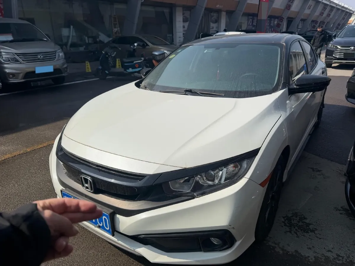 2019 Honda Civic 1.5T 177HP L4 6MT,autocango,china used car exporter,china ev exporter,chinese used car exporter,chinese used ev exporter