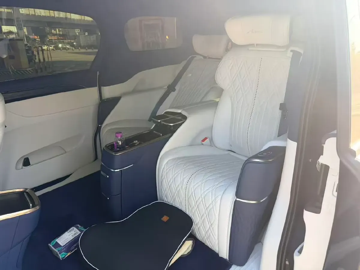 2020 Buick GL8 2.0T 237HP L4 9AT,autocango,china used car exporter,china ev exporter,chinese used car exporter,chinese used ev exporter