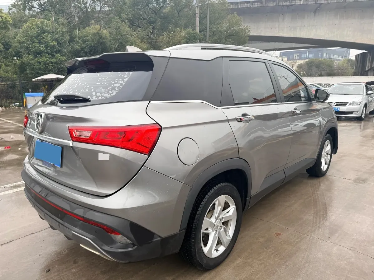 2018 BaoJun 530 1.5T 150HP L4 6DCT,autocango,china used car exporter,china ev exporter,chinese used car exporter,chinese used ev exporter