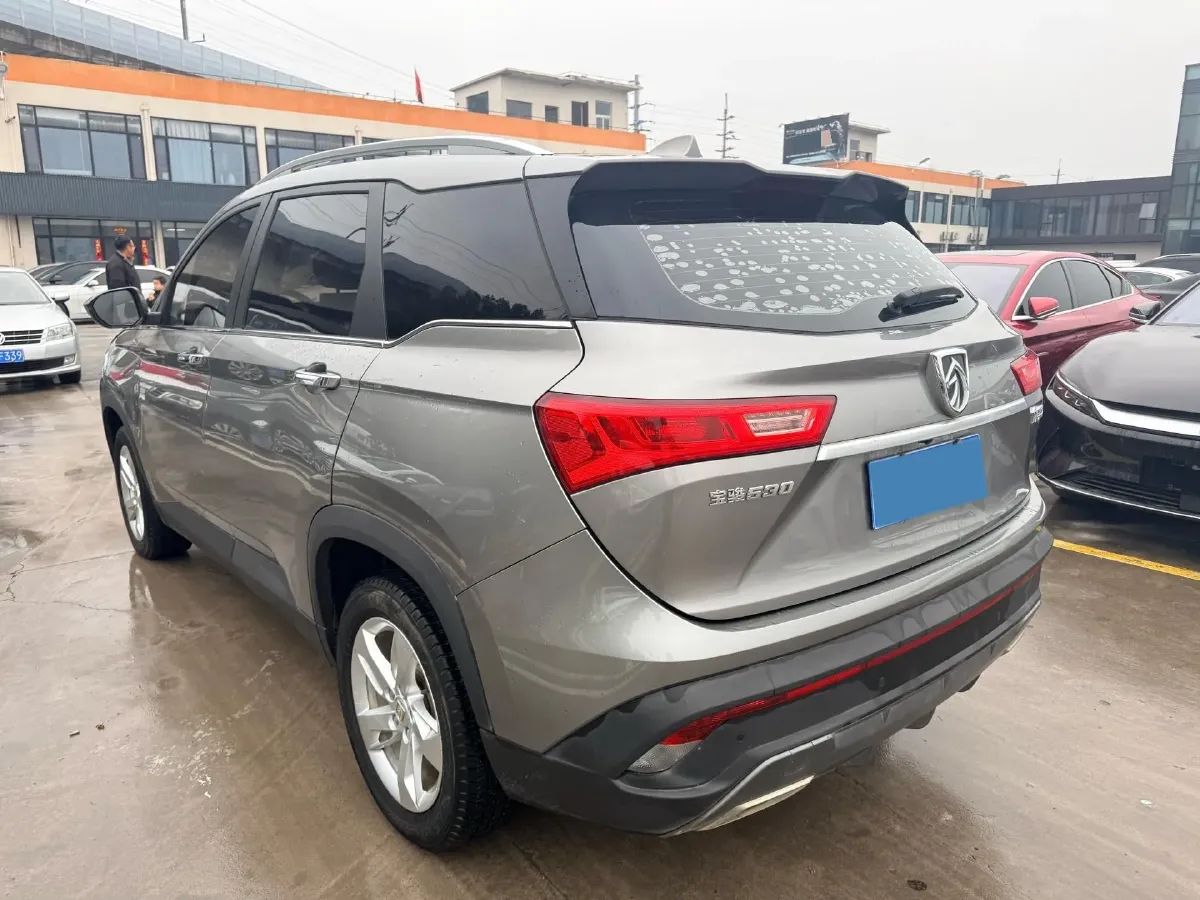2018 BaoJun 530 1.5T 150HP L4 6DCT,autocango,china used car exporter,china ev exporter,chinese used car exporter,chinese used ev exporter