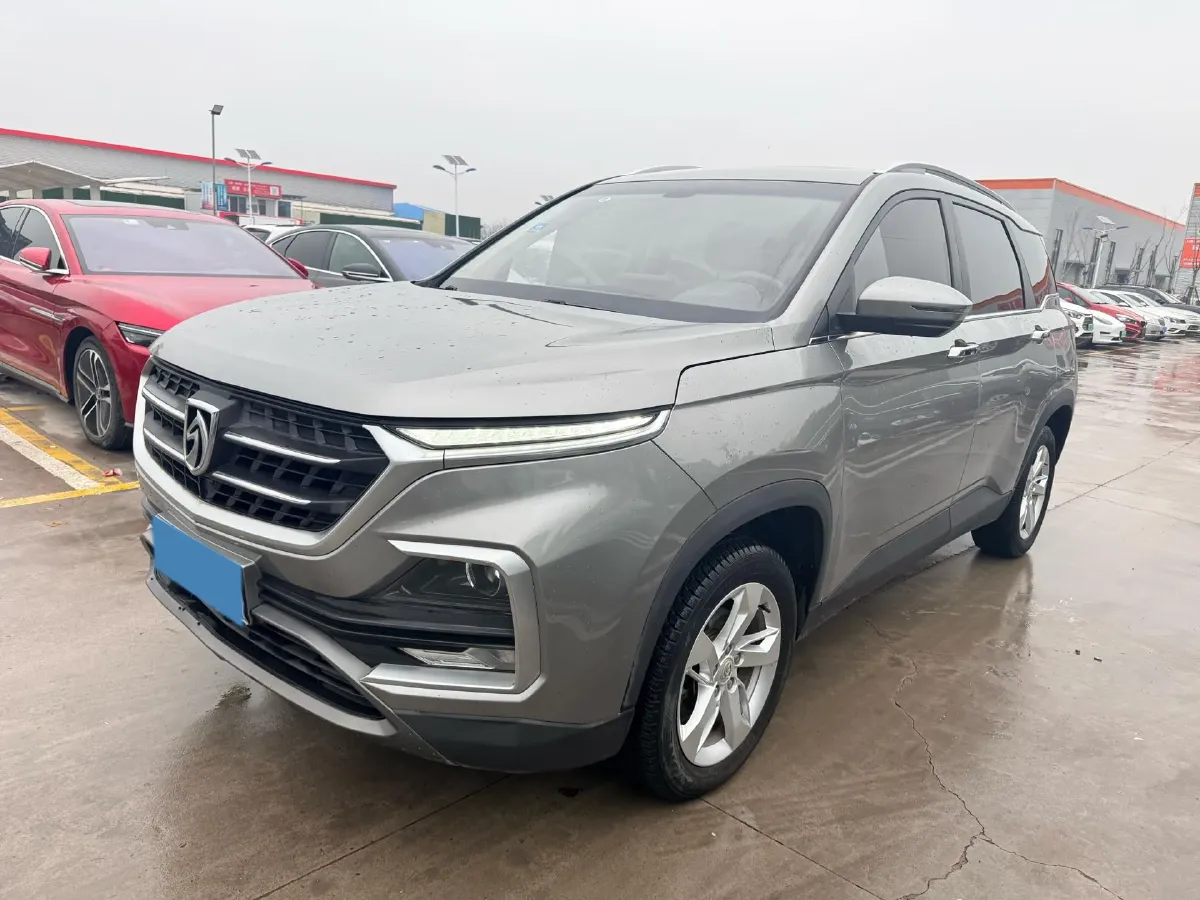2018 BaoJun 530 1.5T 150HP L4 6DCT,autocango,china used car exporter,china ev exporter,chinese used car exporter,chinese used ev exporter