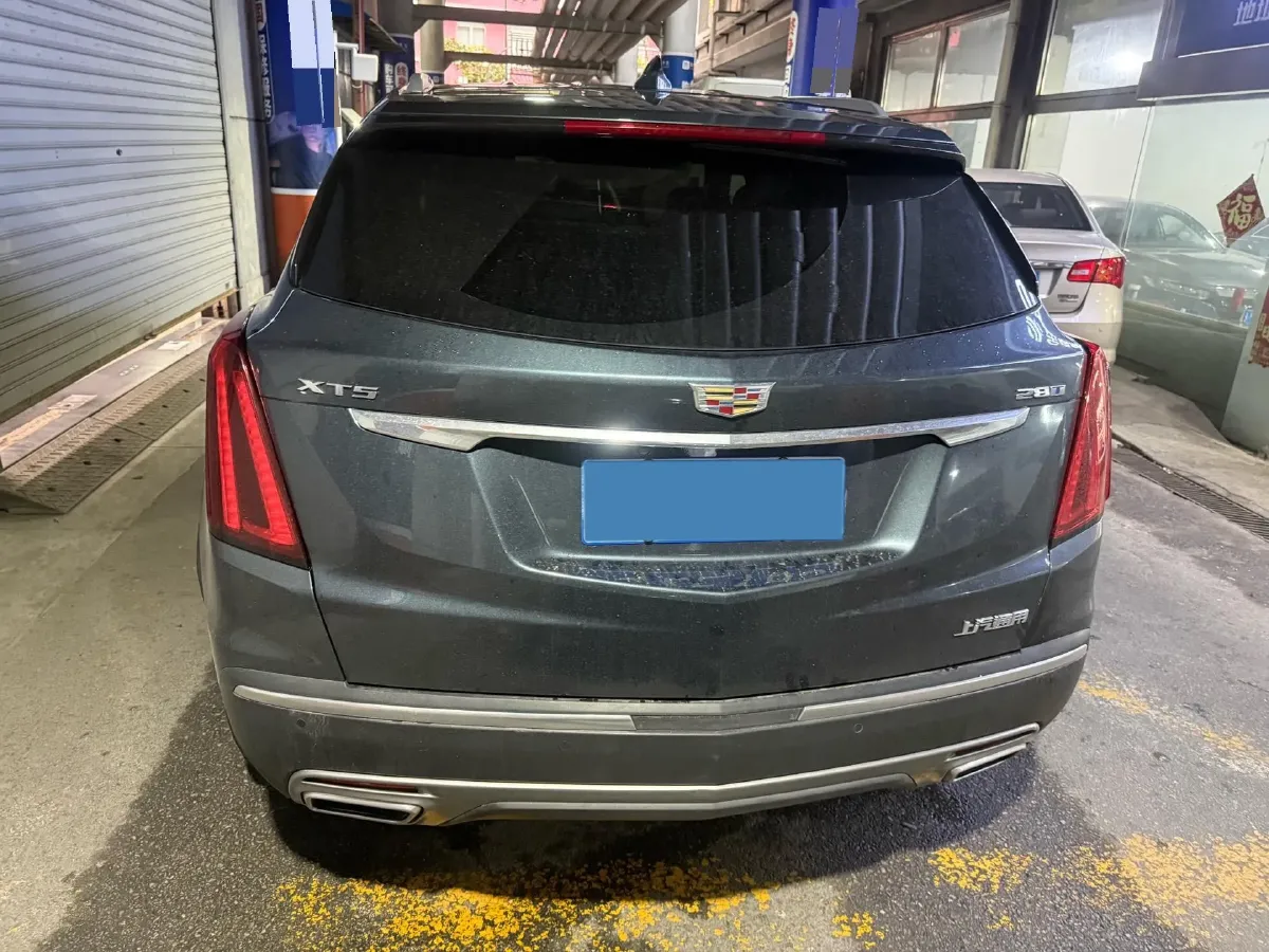 2023 Cadillac XT5 2.0T 237HP L4 9AT,autocango,china used car exporter,china ev exporter,chinese used car exporter,chinese used ev exporter