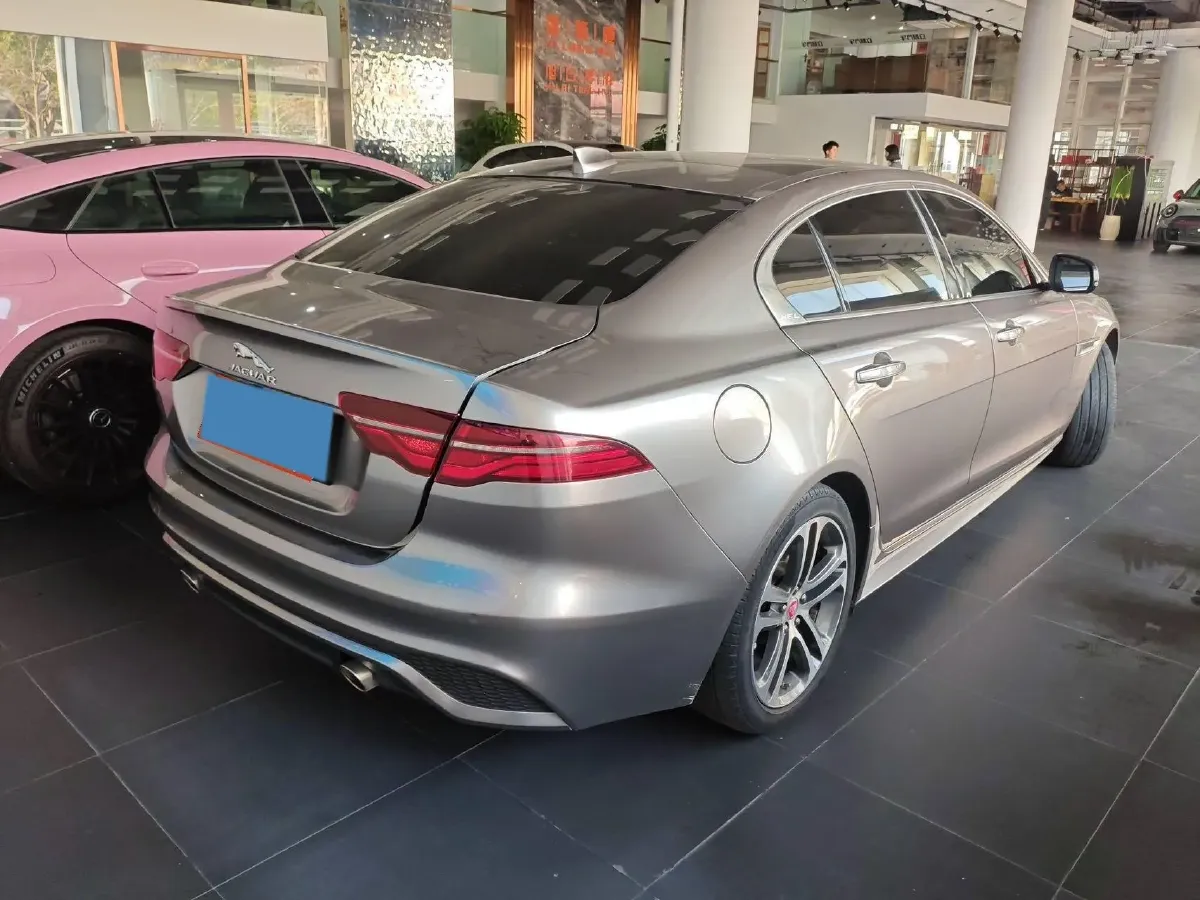 2021 Jaguar XEL 2.0T 200HP L4 8AT,autocango,china used car exporter,china ev exporter,chinese used car exporter,chinese used ev exporter