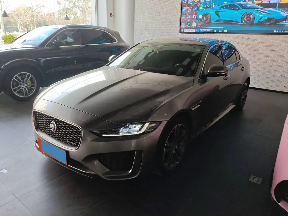 2021 Jaguar XEL 2.0T 200HP L4 8AT,autocango,china used car exporter,china ev exporter,chinese used car exporter,chinese used ev exporter