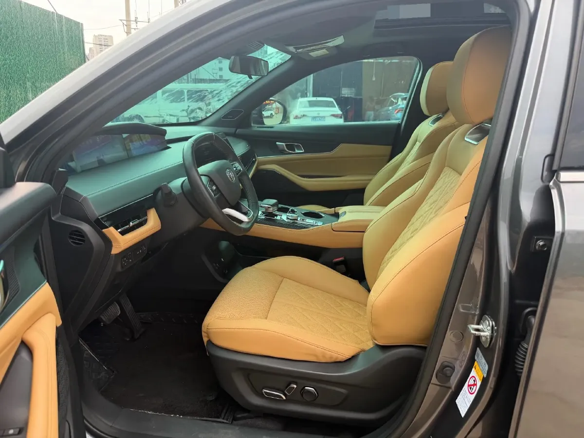 2021 ChangAn UNI-K 2.0T 233HP L4 8AT,autocango,china used car exporter,china ev exporter,chinese used car exporter,chinese used ev exporter