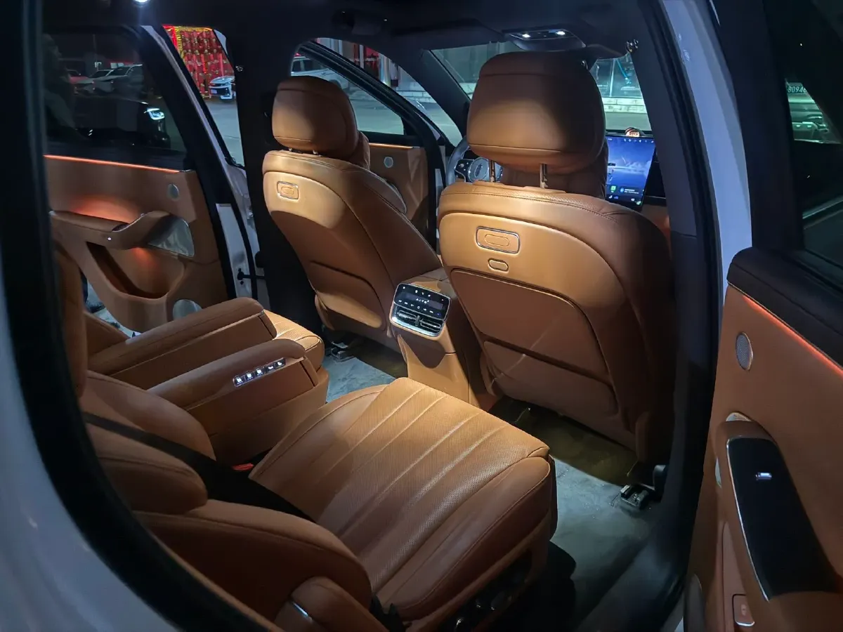 2026 AITO AITO M7 REEV 160HP REEV,autocango,china used car exporter,china ev exporter,chinese used car exporter,chinese used ev exporter