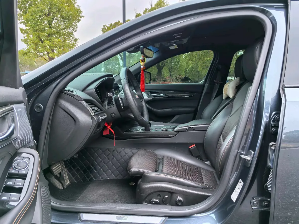 2021 Cadillac CT5 2.0T 237HP L4 10AT,autocango,china used car exporter,china ev exporter,chinese used car exporter,chinese used ev exporter