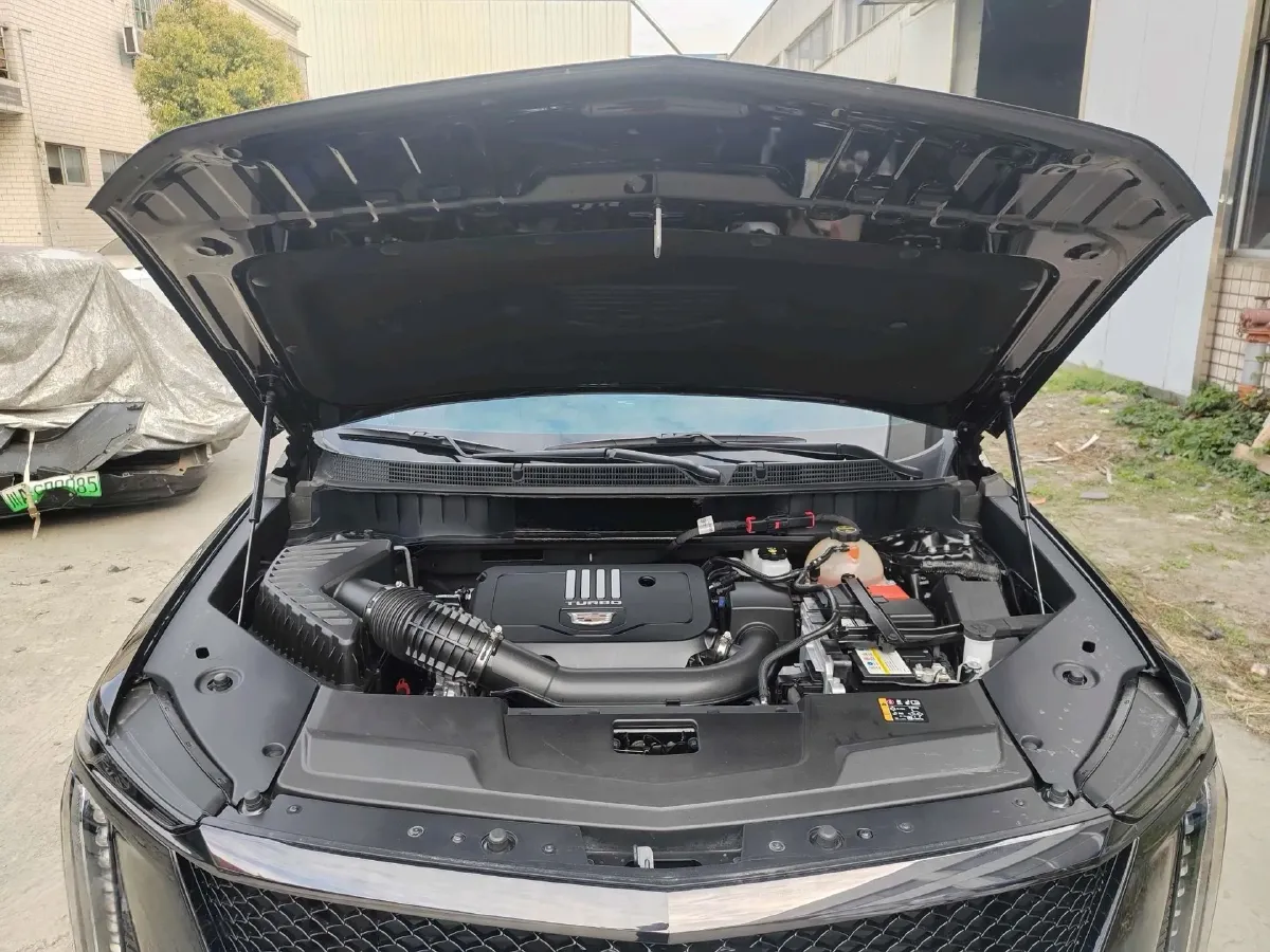 2025 Cadillac XT5 2.0T 237HP L4 9AT,autocango,china used car exporter,china ev exporter,chinese used car exporter,chinese used ev exporter