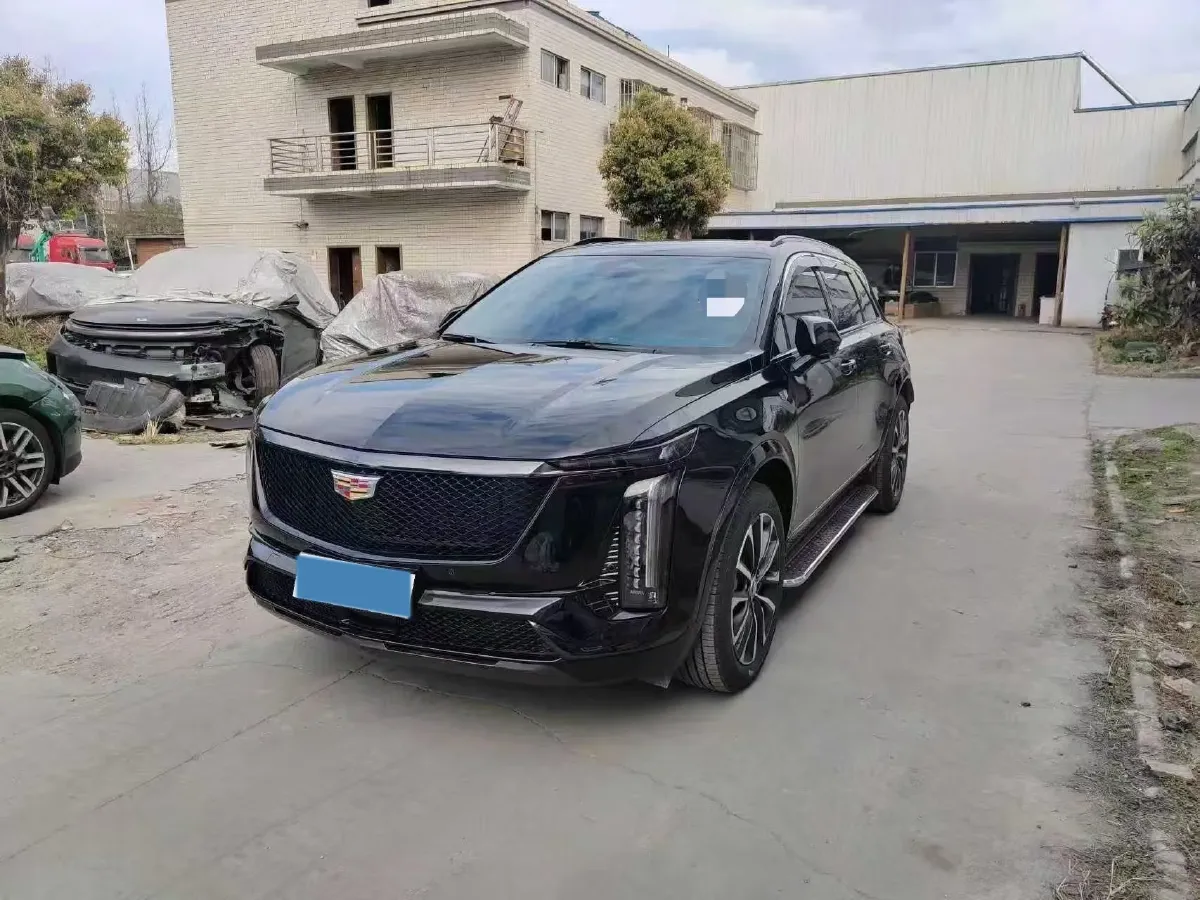 2025 Cadillac XT5 2.0T 237HP L4 9AT,autocango,china used car exporter,china ev exporter,chinese used car exporter,chinese used ev exporter