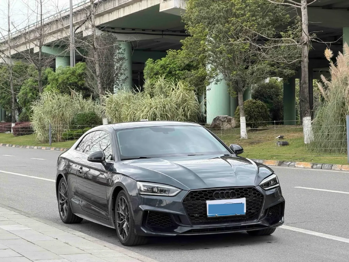 2019 Alfa Romeo Giulia 2.0T 280HP L4 8AT,autocango,china used car exporter,china ev exporter,chinese used car exporter,chinese used ev exporter