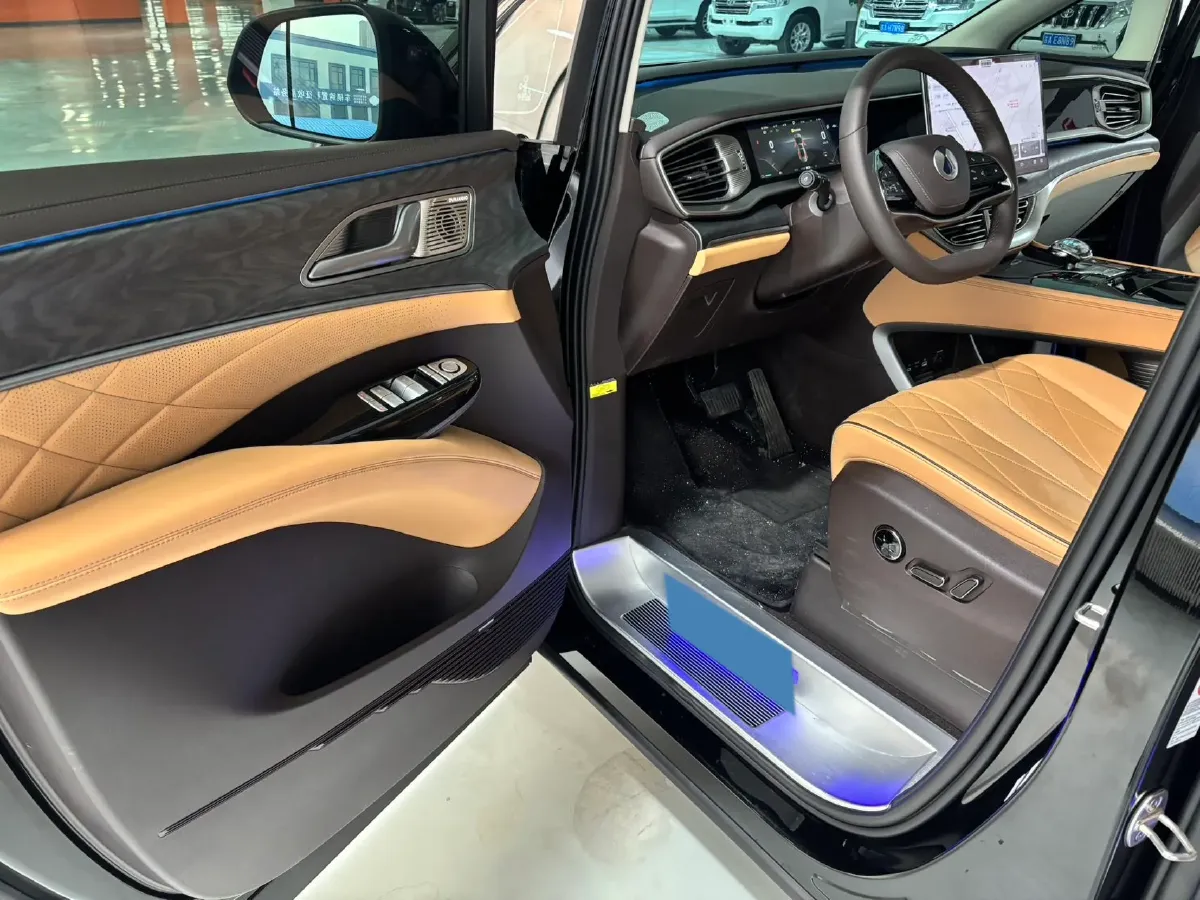 2024 Denza D9 1.5T 139HP L4 E-CVT PHEV 40KWH,autocango,china used car exporter,china ev exporter,chinese used car exporter,chinese used ev exporter