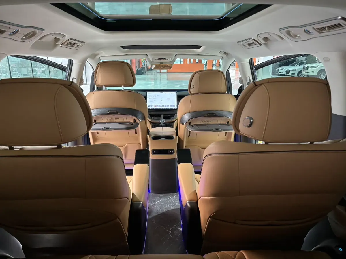 2024 Denza D9 1.5T 139HP L4 E-CVT PHEV 40KWH,autocango,china used car exporter,china ev exporter,chinese used car exporter,chinese used ev exporter