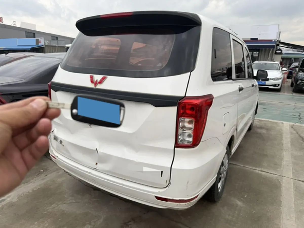 2019 WuLing HongGuang 1.5L 105HP L4 5MT,autocango,china used car exporter,china ev exporter,chinese used car exporter,chinese used ev exporter