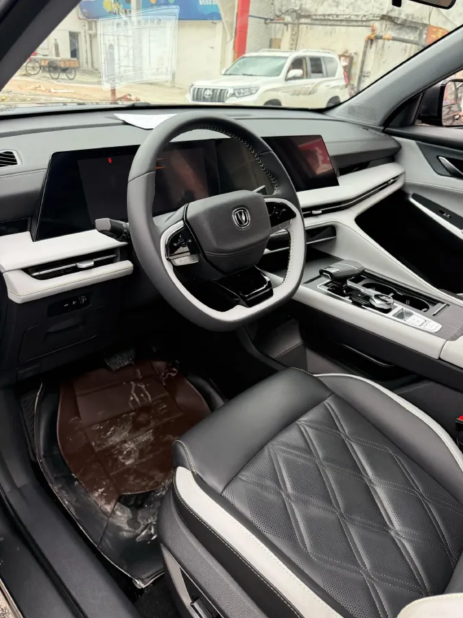 2023 ChangAn CS75 Plus 1.5T 188HP L4 8AT,autocango,china used car exporter,china ev exporter,chinese used car exporter,chinese used ev exporter