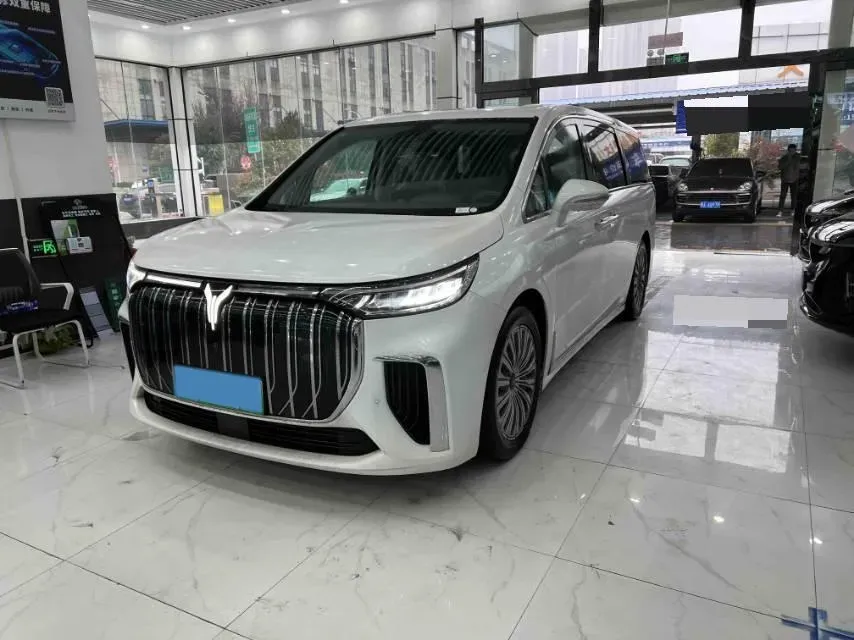 2022 Voyah Dream BEV 82KWH,autocango,china used car exporter,china ev exporter,chinese used car exporter,chinese used ev exporter