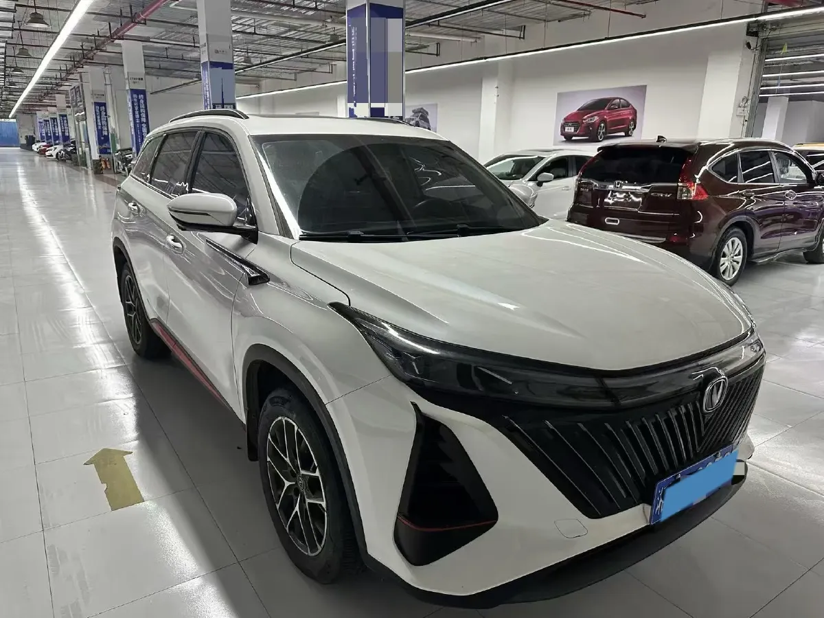 2022 ChangAn CS75 Plus 1.5T 188HP L4 8AT,autocango,china used car exporter,china ev exporter,chinese used car exporter,chinese used ev exporter