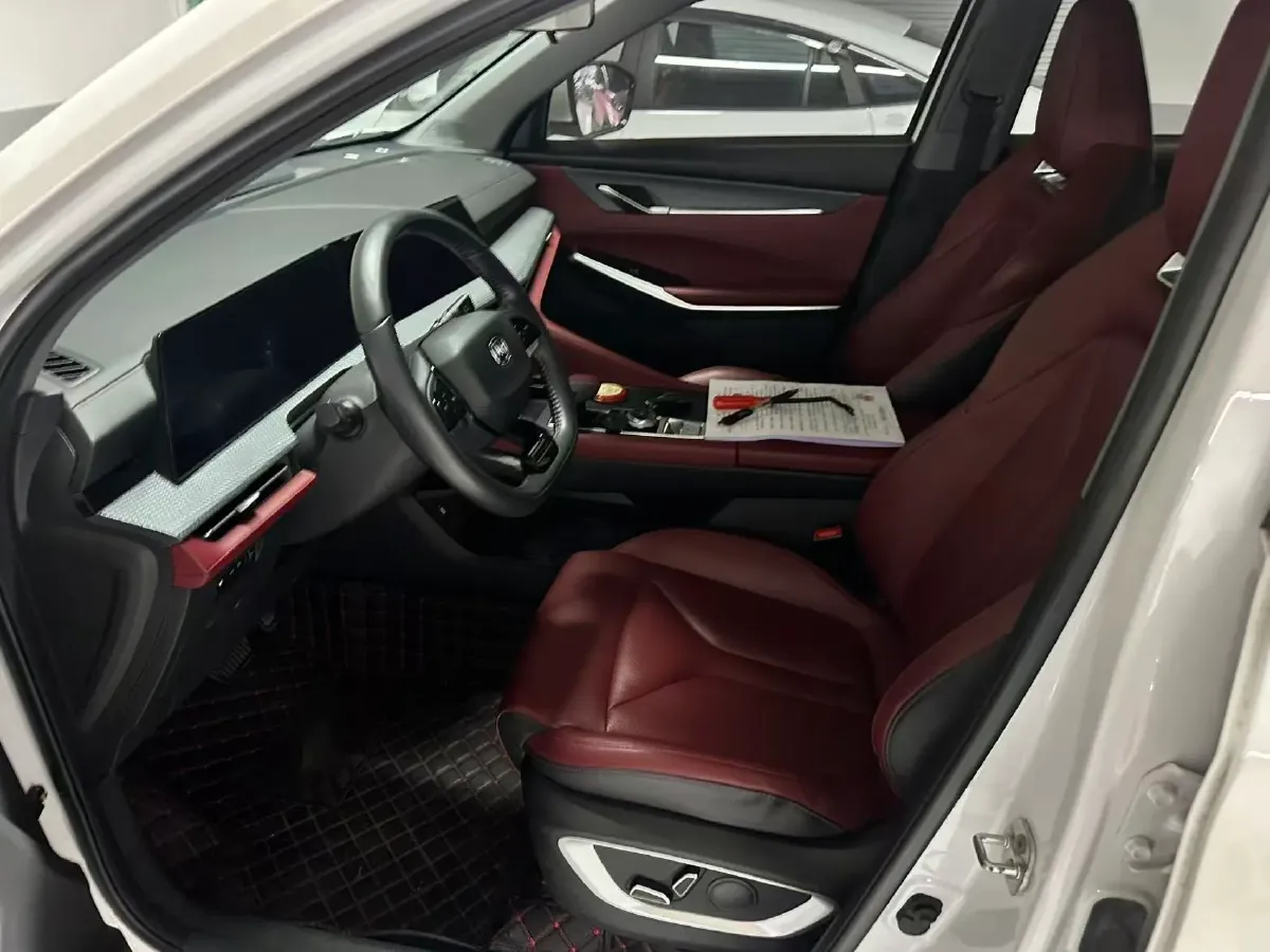 2022 ChangAn CS75 Plus 1.5T 188HP L4 8AT,autocango,china used car exporter,china ev exporter,chinese used car exporter,chinese used ev exporter