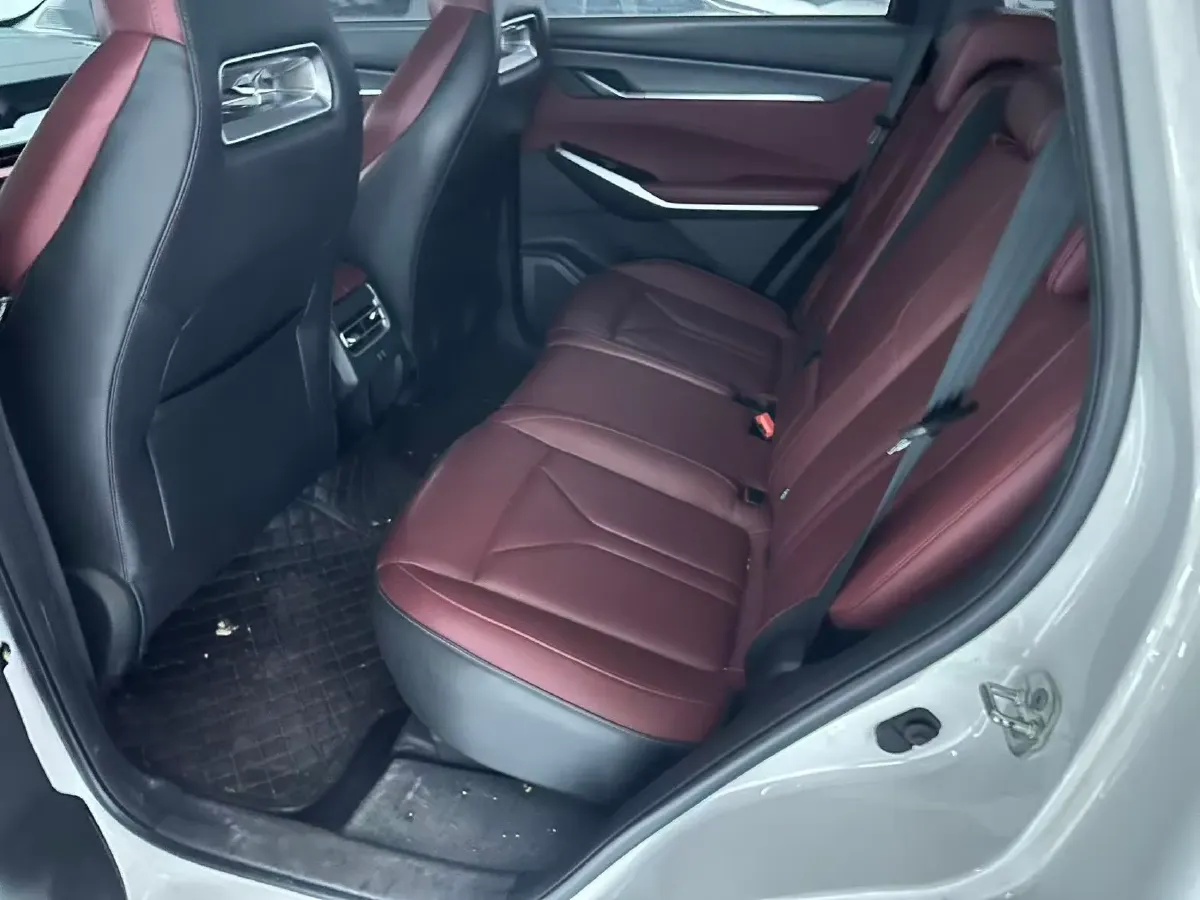 2022 ChangAn CS75 Plus 1.5T 188HP L4 8AT,autocango,china used car exporter,china ev exporter,chinese used car exporter,chinese used ev exporter