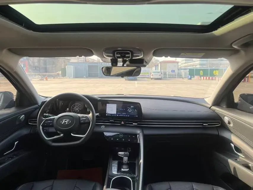 2021 Hyundai Elantra 1.5L 115HP L4 CVT,autocango,china used car exporter,china ev exporter,chinese used car exporter,chinese used ev exporter