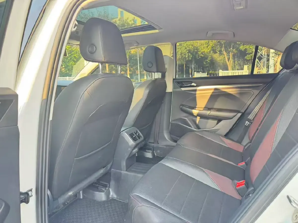 2020 Volkswagen Bora 1.5L 113HP L4 6AT,autocango,china used car exporter,china ev exporter,chinese used car exporter,chinese used ev exporter
