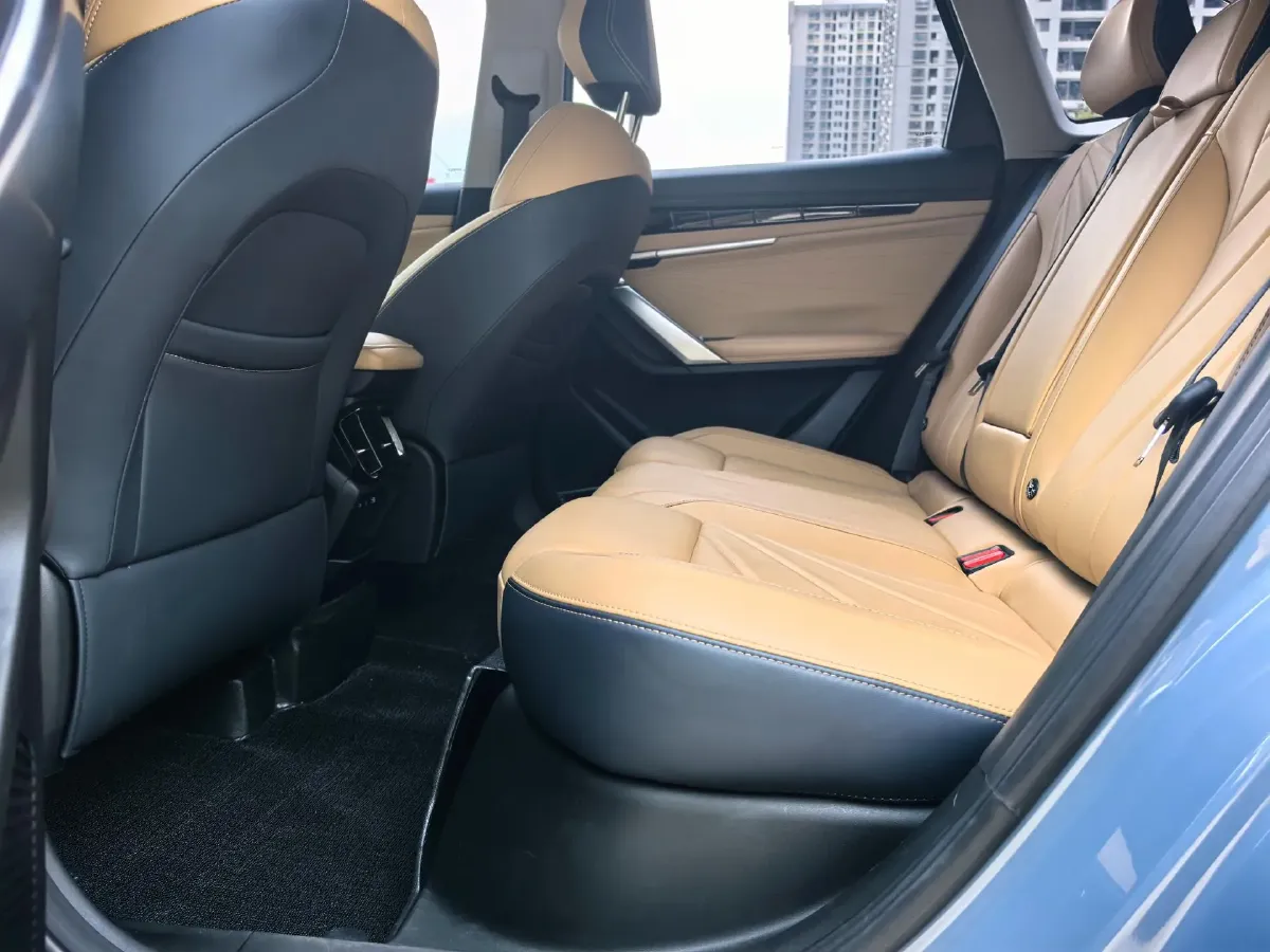 2023 Geely StarRay 1.5T 181HP L4 7DCT,autocango,china used car exporter,china ev exporter,chinese used car exporter,chinese used ev exporter