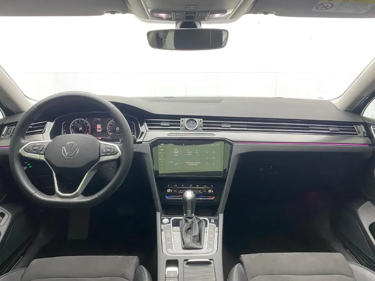 2021 Volkswagen Magotan 2.0T 186HP L4 7DCT,autocango,china used car exporter,china ev exporter,chinese used car exporter,chinese used ev exporter