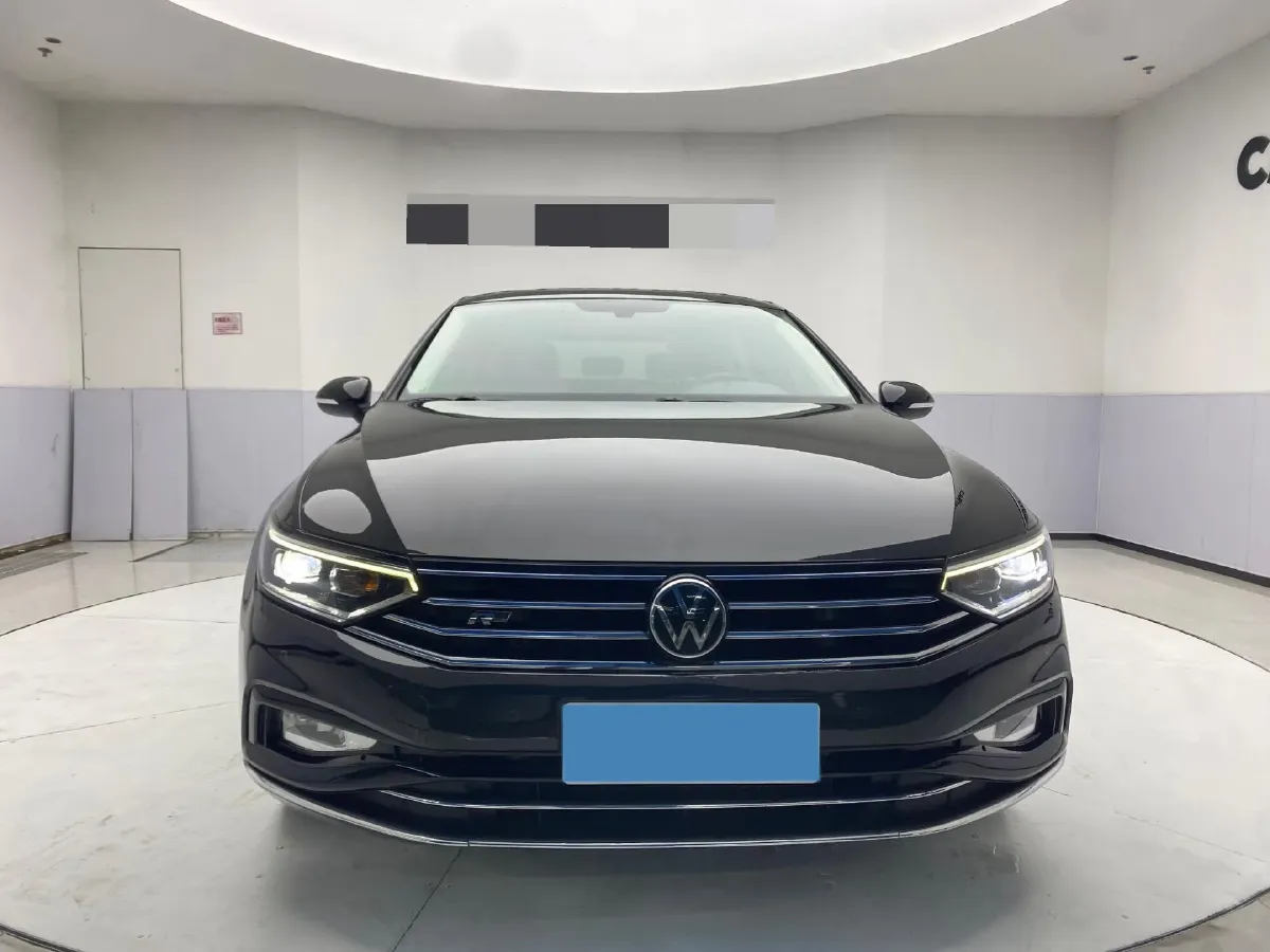 2021 Volkswagen Magotan 2.0T 186HP L4 7DCT,autocango,china used car exporter,china ev exporter,chinese used car exporter,chinese used ev exporter