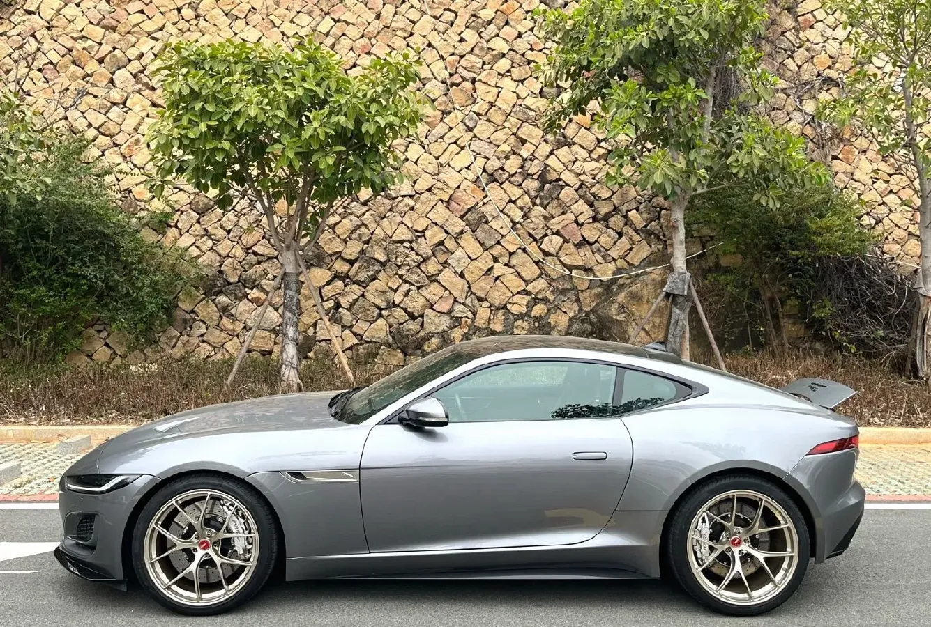 2021 Jaguar F-TYPE 3.0T 381HP V6 8AT,autocango,china used car exporter,china ev exporter,chinese used car exporter,chinese used ev exporter
