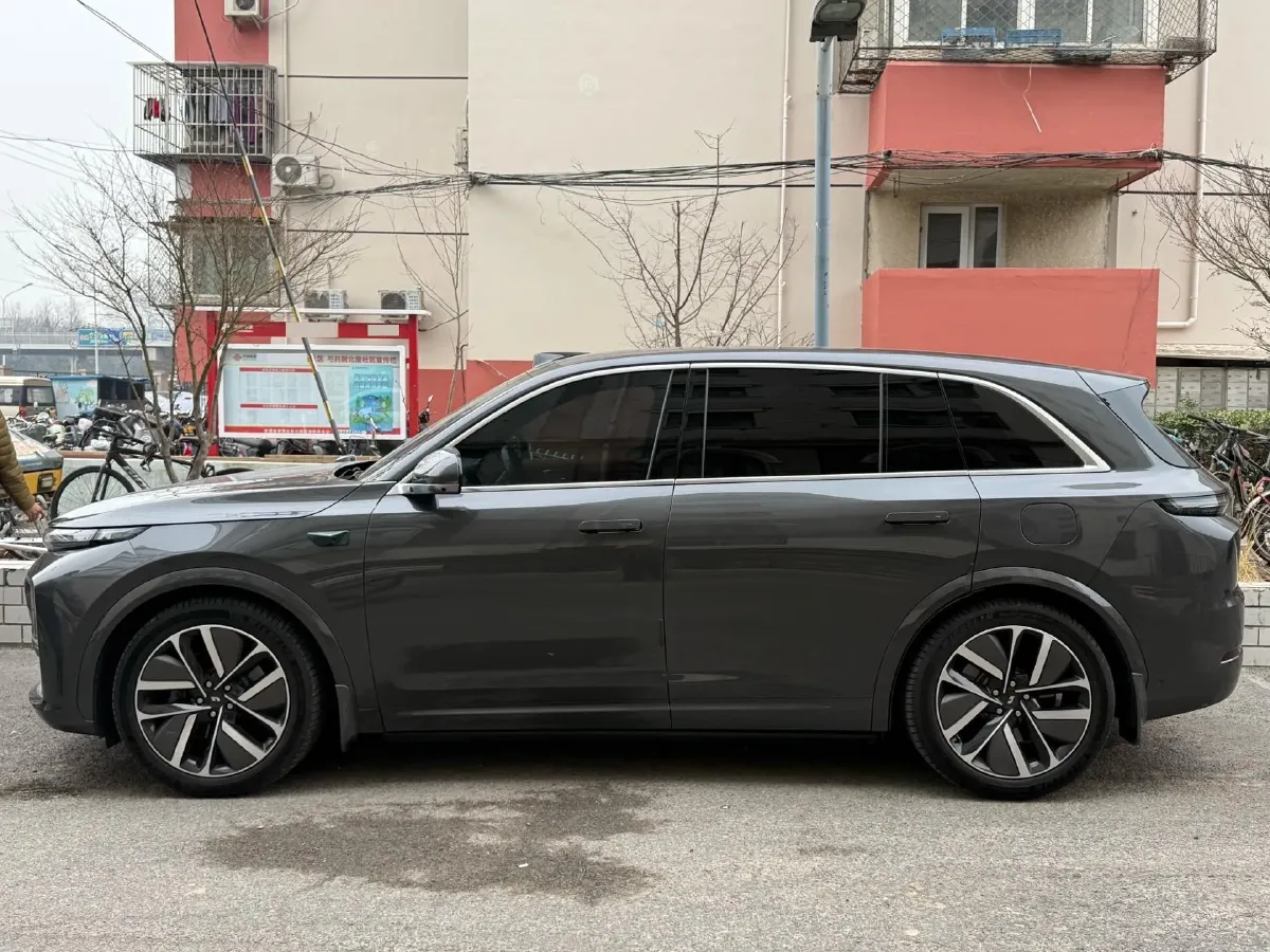 2024 Li L8 Range Extended 154HP REEV 52.3KWH,autocango,china used car exporter,china ev exporter,chinese used car exporter,chinese used ev exporter