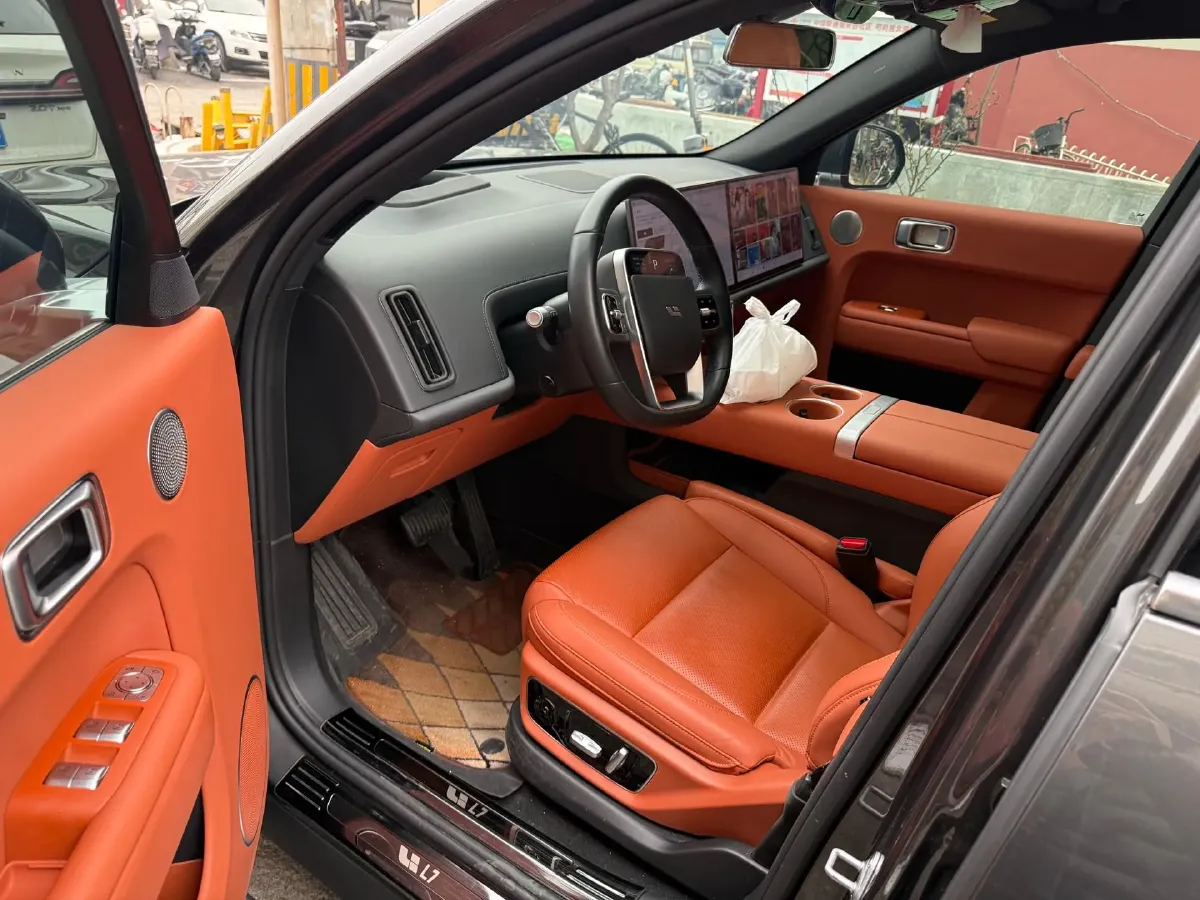 2024 Li L8 Range Extended 154HP REEV 52.3KWH,autocango,china used car exporter,china ev exporter,chinese used car exporter,chinese used ev exporter