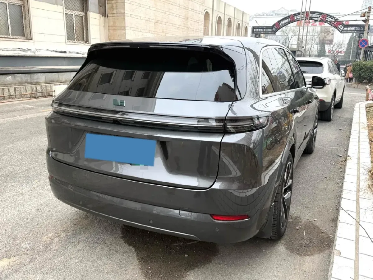 2024 Li L8 Range Extended 154HP REEV 52.3KWH,autocango,china used car exporter,china ev exporter,chinese used car exporter,chinese used ev exporter