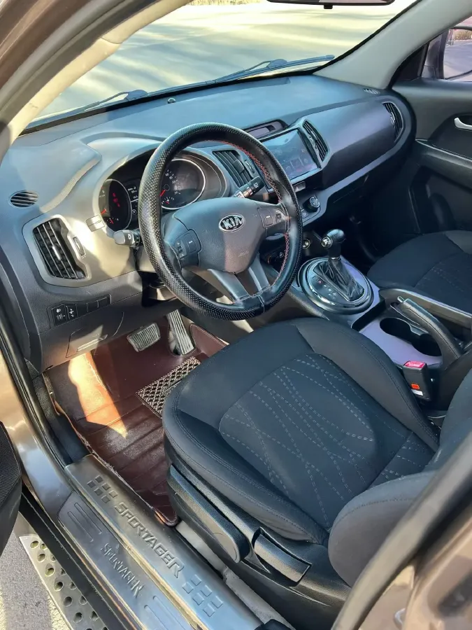 2016 Kia Sportage R 2.0L 165HP L4 6AT,autocango,china used car exporter,china ev exporter,chinese used car exporter,chinese used ev exporter