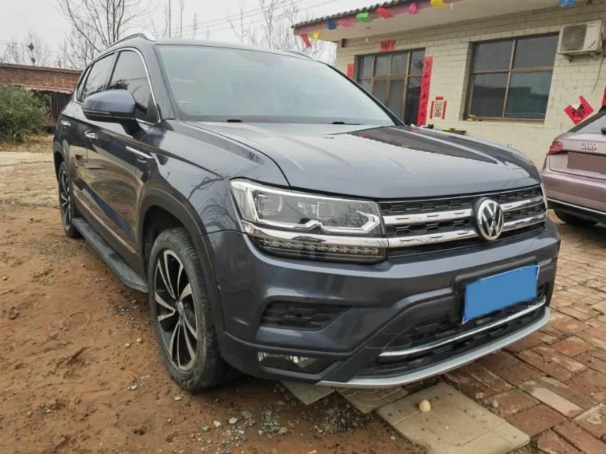 2019 Jeep Compass 1.3T 173HP L4 9AT,autocango,china used car exporter,china ev exporter,chinese used car exporter,chinese used ev exporter