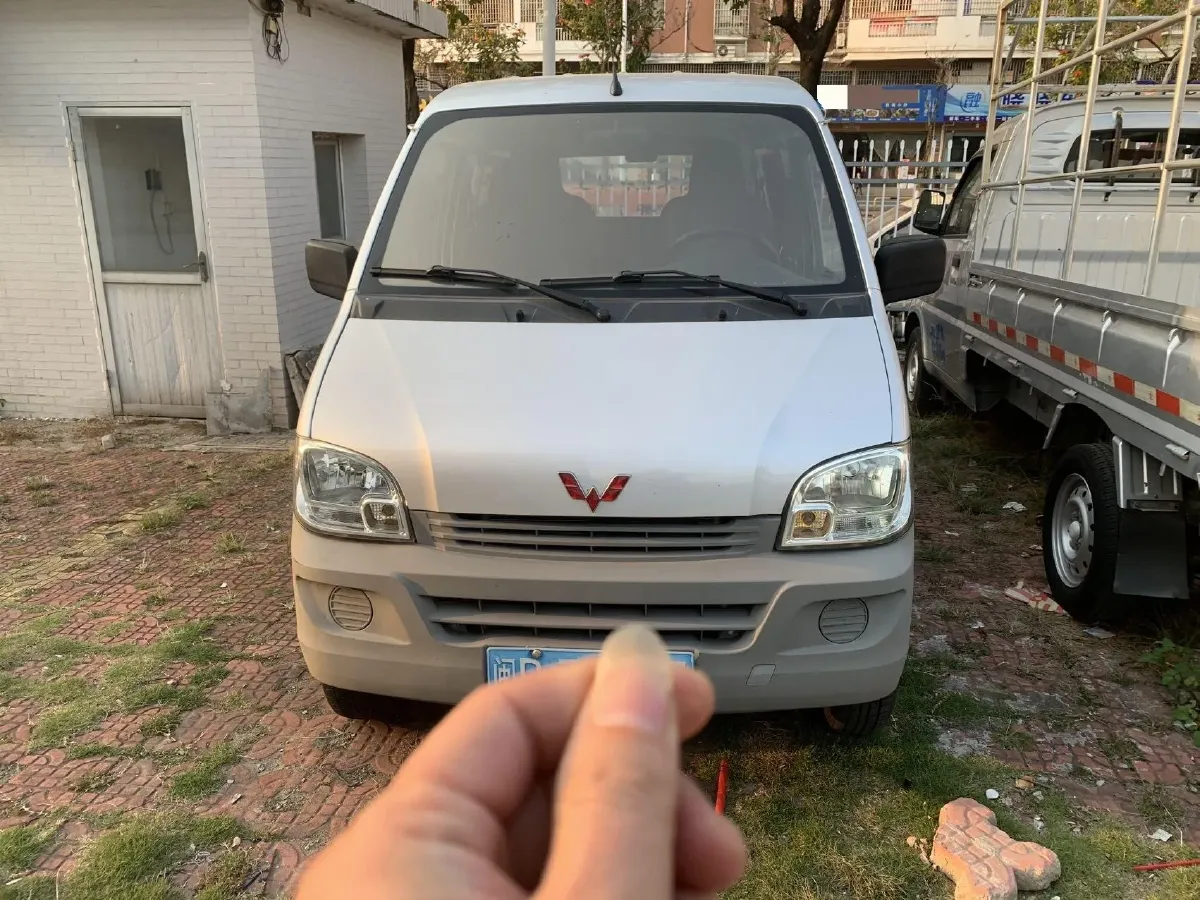 2020 WuLing ZhiGuang 1.2L 76HP L4 5MT,autocango,china used car exporter,china ev exporter,chinese used car exporter,chinese used ev exporter