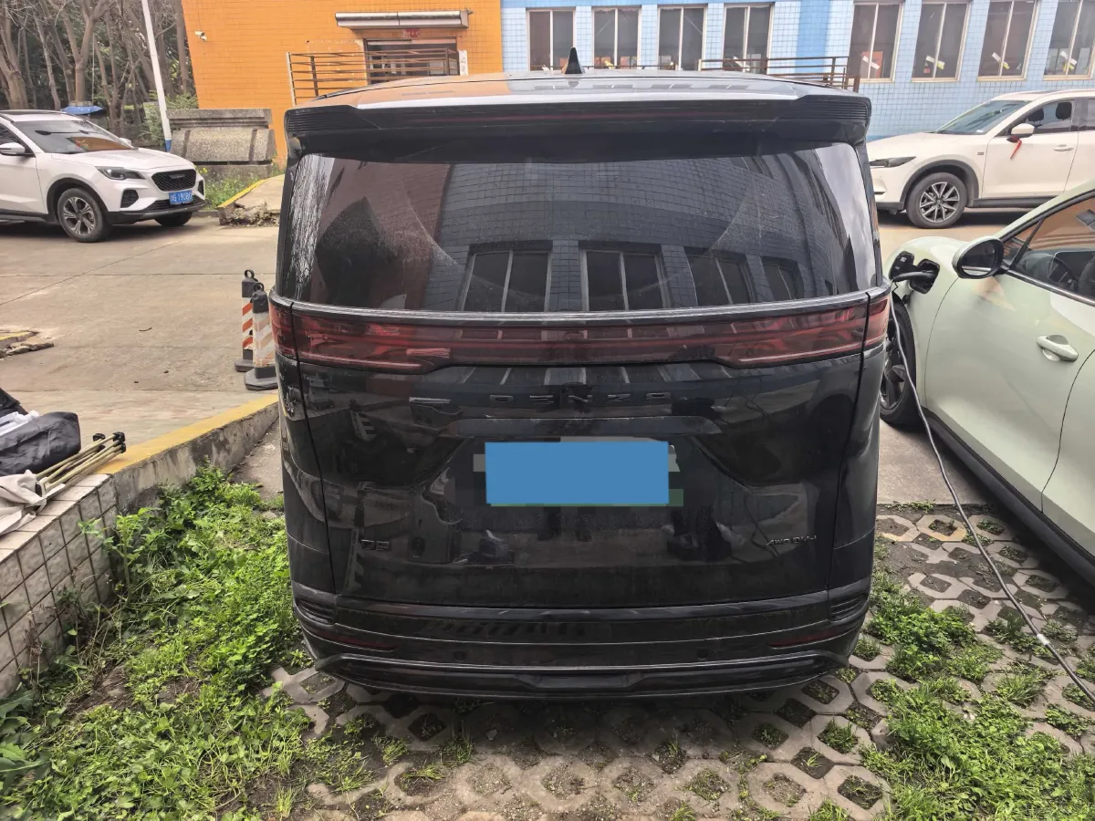 2024 Denza D9 1.5T 139HP L4 E-CVT PHEV 40KWH,autocango,china used car exporter,china ev exporter,chinese used car exporter,chinese used ev exporter