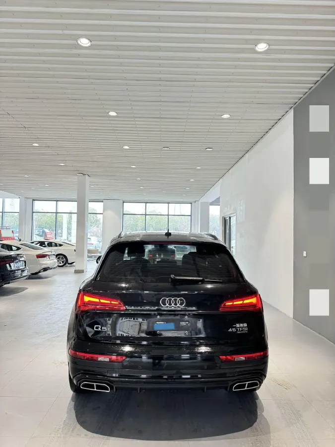 2023 Audi Q5L 2.0T 190HP L4 7DCT,autocango,china used car exporter,china ev exporter,chinese used car exporter,chinese used ev exporter