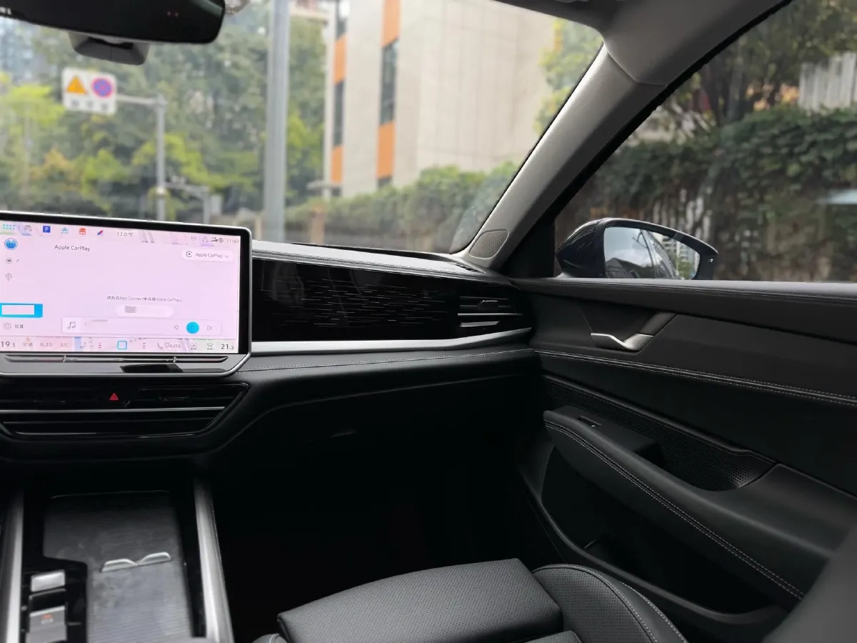 2025 Volkswagen Passat 2.0T 220HP L4 7DCT,autocango,china used car exporter,china ev exporter,chinese used car exporter,chinese used ev exporter