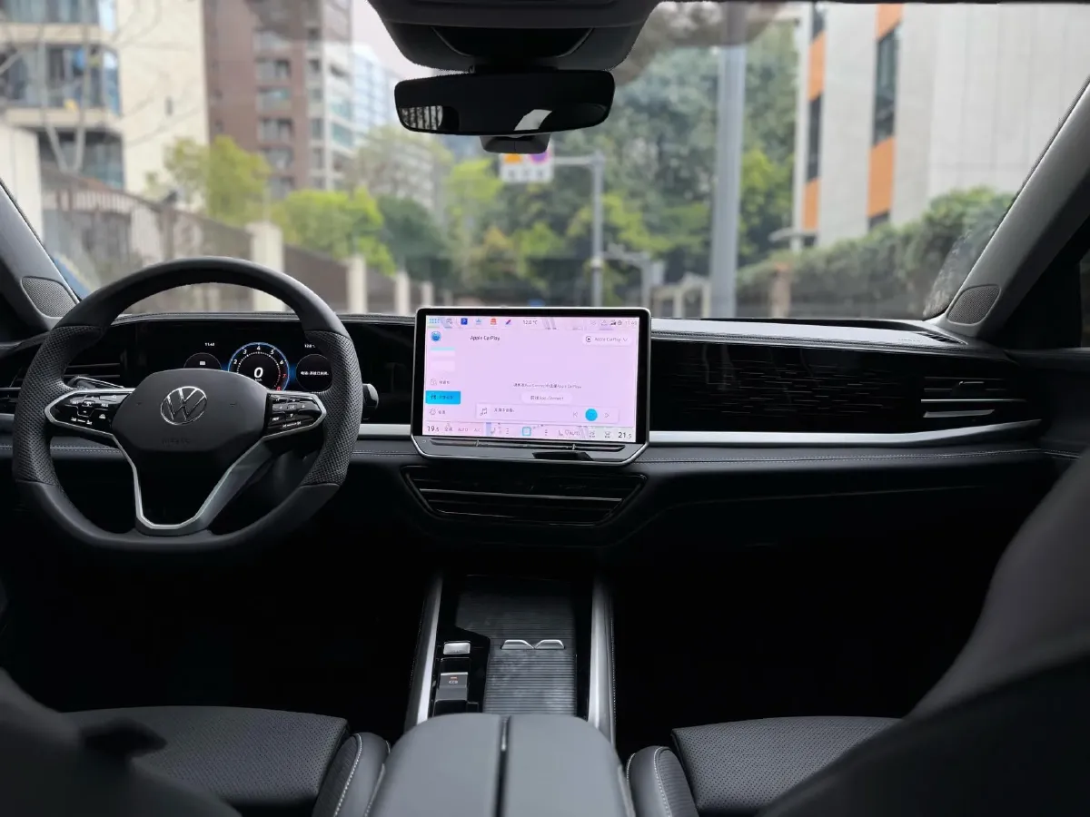 2025 Volkswagen Passat 2.0T 220HP L4 7DCT,autocango,china used car exporter,china ev exporter,chinese used car exporter,chinese used ev exporter