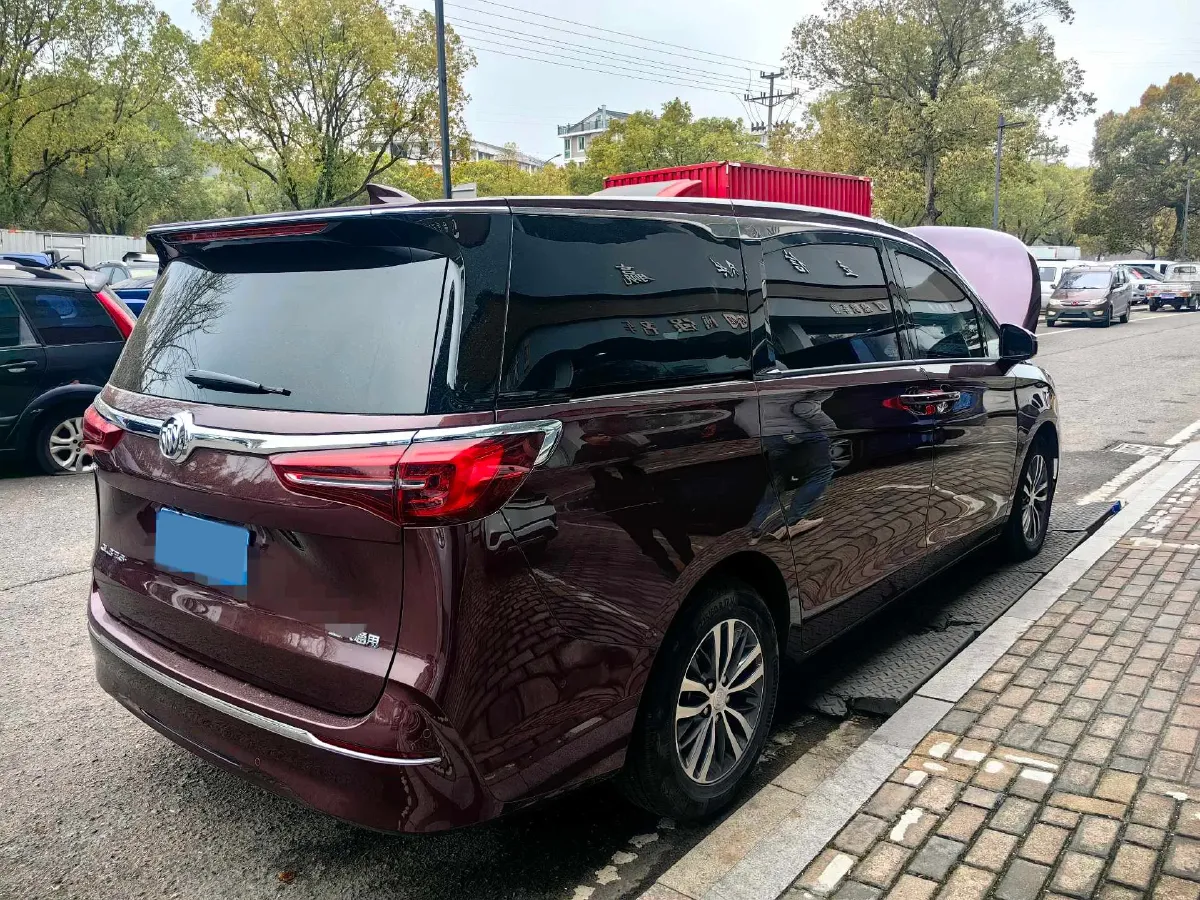 2022 Buick GL8 2.0T 237HP L4 9AT,autocango,china used car exporter,china ev exporter,chinese used car exporter,chinese used ev exporter