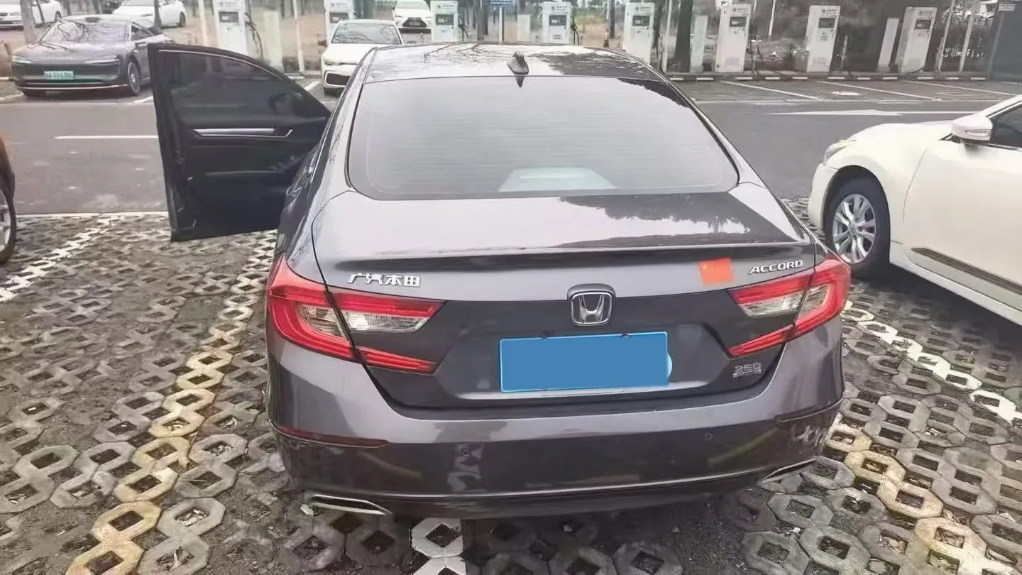 2021 Honda Accord 1.5T 194HP L4 CVT,autocango,china used car exporter,china ev exporter,chinese used car exporter,chinese used ev exporter