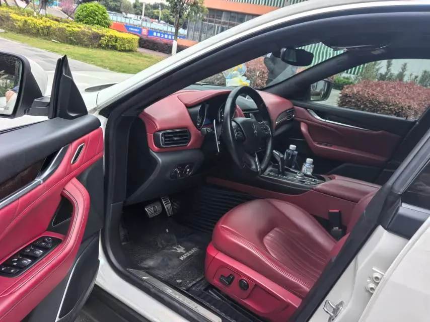 2019 Maserati Levante 3.0T 350HP V6 8AT,autocango,china used car exporter,china ev exporter,chinese used car exporter,chinese used ev exporter
