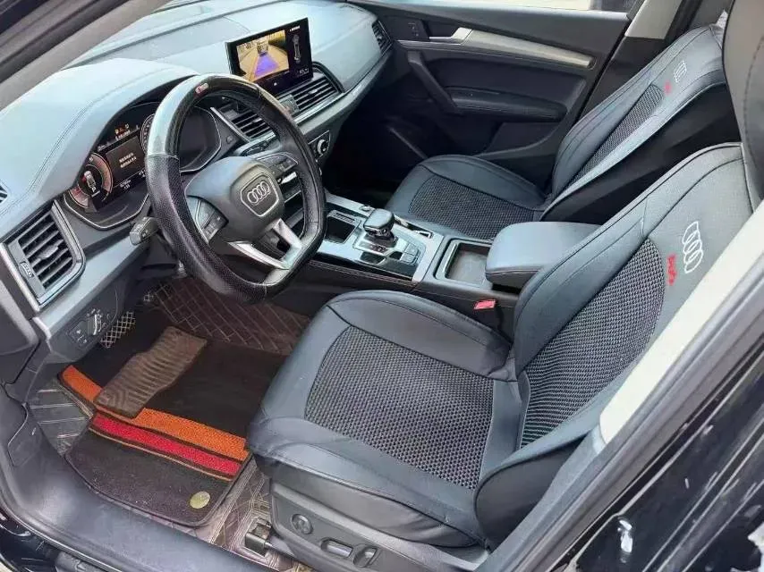 2022 Audi Q5L 2.0T 190HP L4 7DCT,autocango,china used car exporter,china ev exporter,chinese used car exporter,chinese used ev exporter
